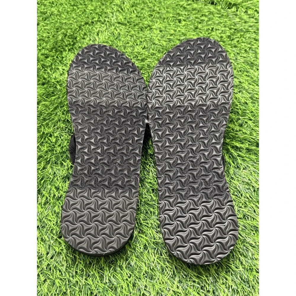 Teva Women's Olowahu Flip Flop Cris-Cross Mush Sandal Black NWOT Women's 9